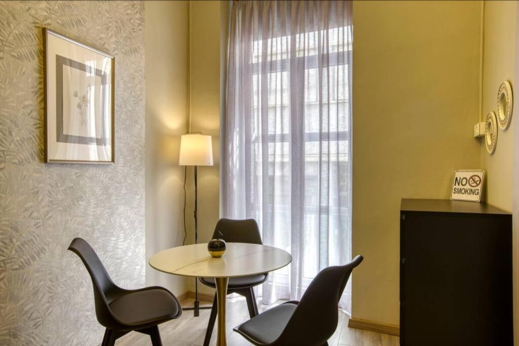Apartamento Plaka Filotheis House B Atenas Exterior foto